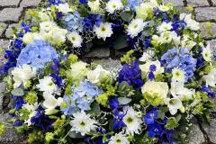 Blomsterkrans-Roskilde-begravelse-bisaettelse-majblomsten-15